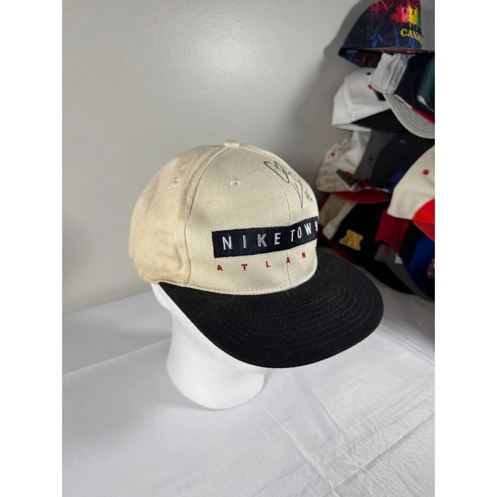 Nike vintage town